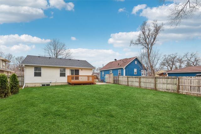 6129 Edwards Avenue, Des Moines, IA 50312