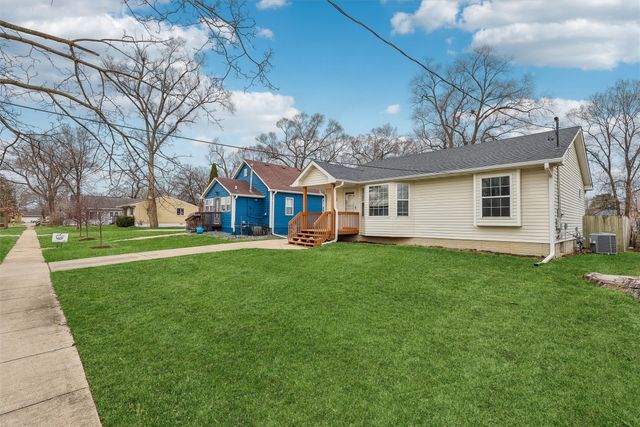 6129 Edwards Avenue, Des Moines, IA 50312