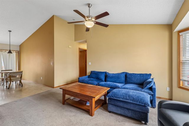 6129 Edwards Avenue, Des Moines, IA 50312