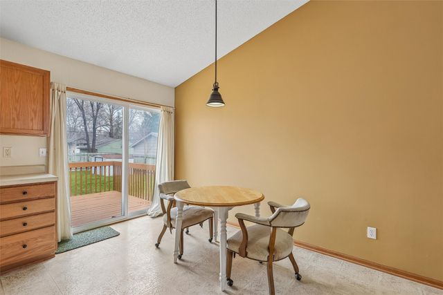 6129 Edwards Avenue, Des Moines, IA 50312