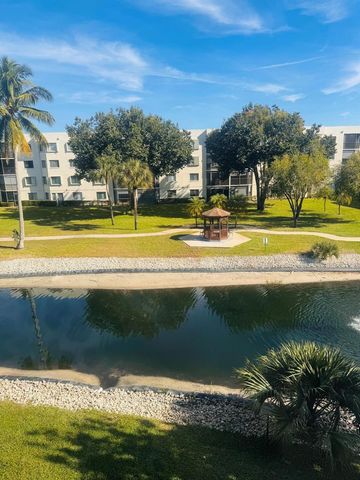 3178 Via Poinciana 303, Lake Worth, FL 33467