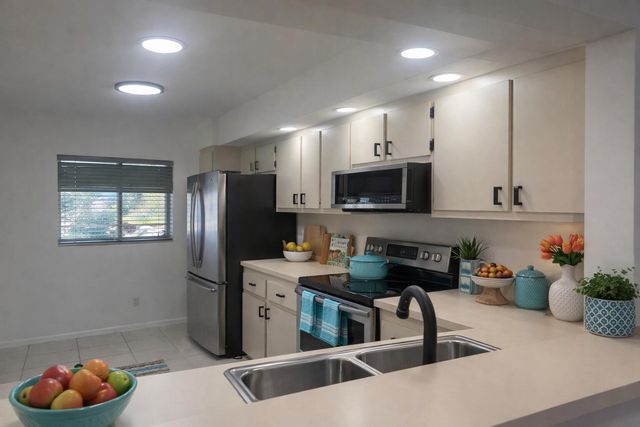 3178 Via Poinciana 303, Lake Worth, FL 33467
