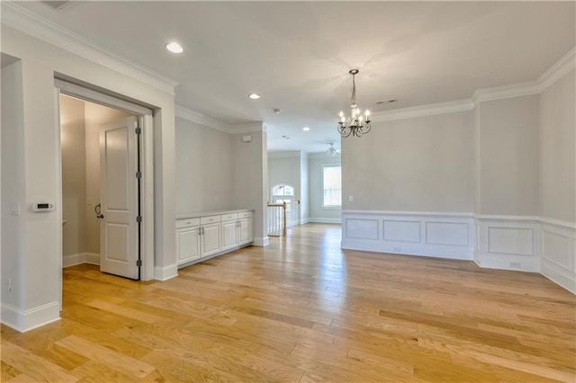 1642 Canopy Chase NE, Brookhaven, GA 30319