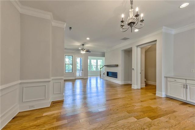 1642 Canopy Chase NE, Brookhaven, GA 30319