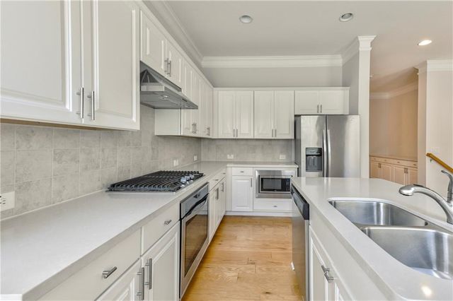 1642 Canopy Chase NE, Brookhaven, GA 30319