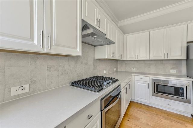 1642 Canopy Chase NE, Brookhaven, GA 30319