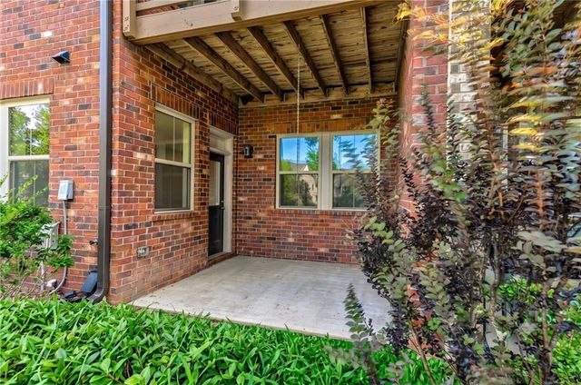 1642 Canopy Chase NE, Brookhaven, GA 30319