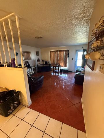 5303 Harvest LN, Austin, TX 78745