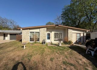 5303 Harvest LN, Austin, TX 78745