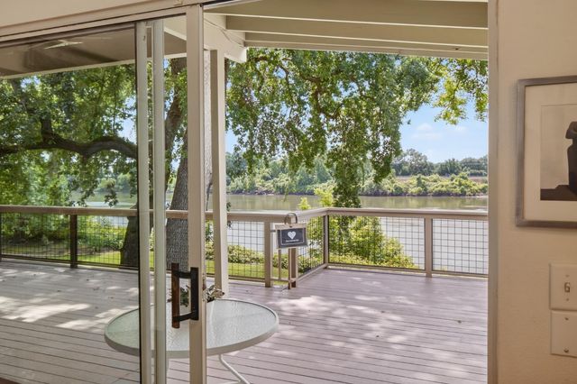 4625 Garden Hwy, Sacramento, CA 95837