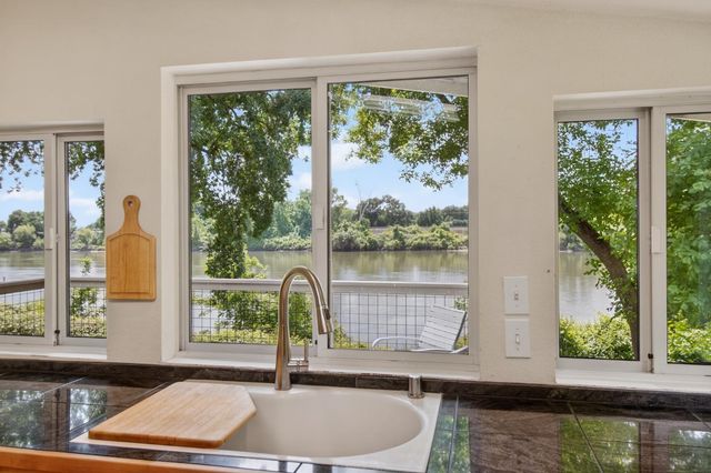 4625 Garden Hwy, Sacramento, CA 95837