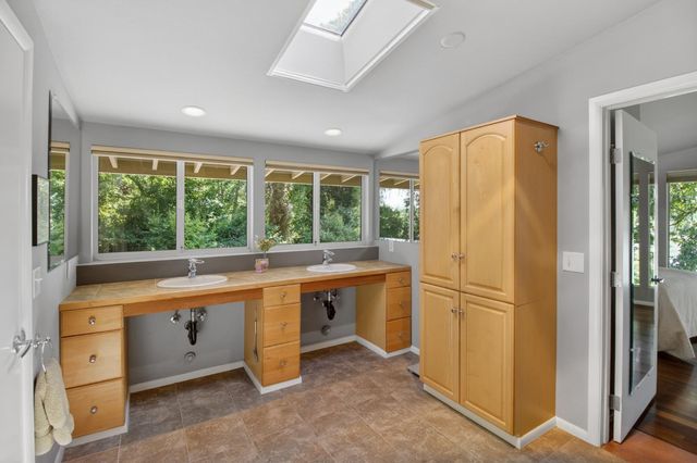 4625 Garden Hwy, Sacramento, CA 95837