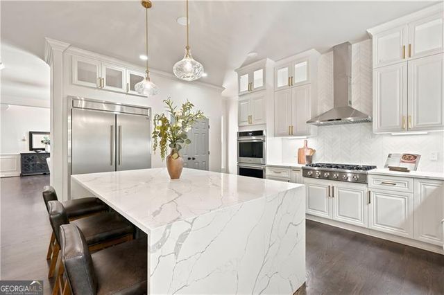 945 Waters Reach Court, Alpharetta, GA 30022