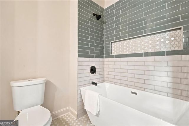 945 Waters Reach Court, Alpharetta, GA 30022