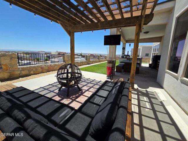 12334 WILLS CRESCENT Court, El Paso, TX 79928