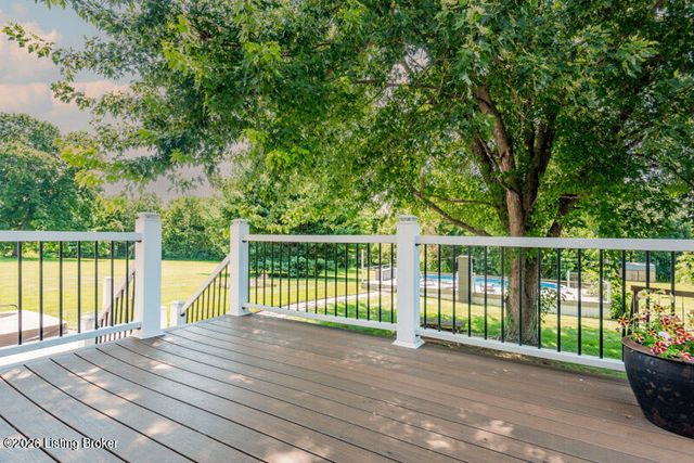 4016 Sheehan Dr, Buckner, KY 40010
