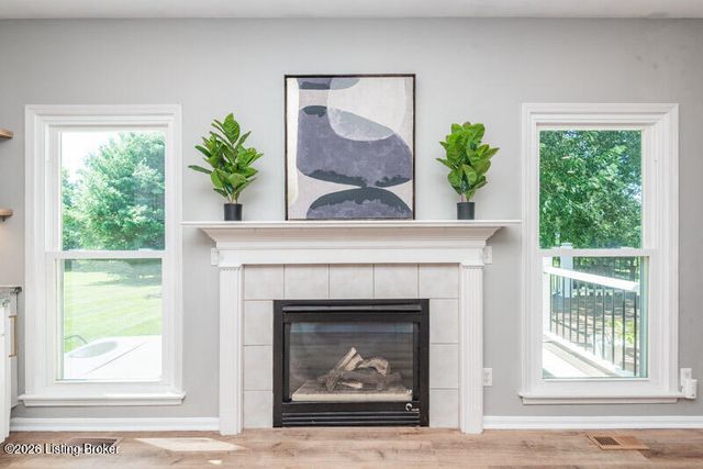 4016 Sheehan Dr, Buckner, KY 40010