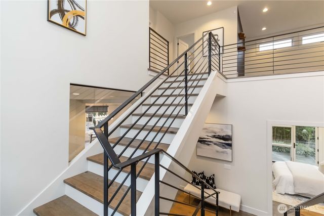 2627 78th Avenue NE, Medina, WA 98039