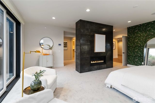 2627 78th Avenue NE, Medina, WA 98039