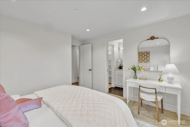 2627 78th Avenue NE, Medina, WA 98039