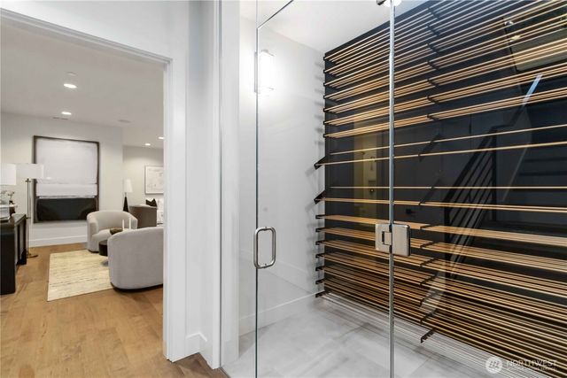 2627 78th Avenue NE, Medina, WA 98039