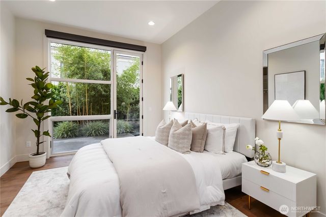 2627 78th Avenue NE, Medina, WA 98039