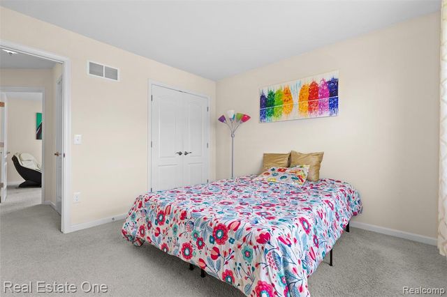 36950 Everett Drive, Westland, MI 48185
