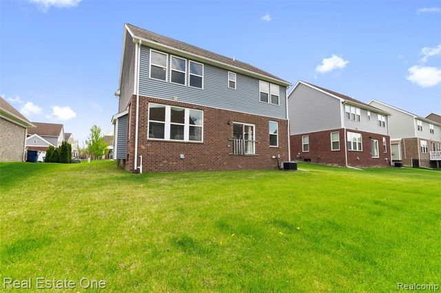 36950 Everett Drive, Westland, MI 48185