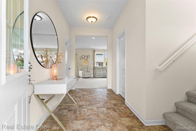 36950 Everett Drive, Westland, MI 48185
