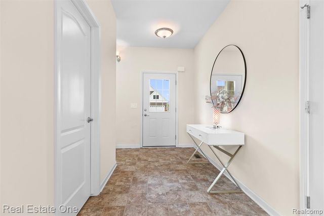 36950 Everett Drive, Westland, MI 48185