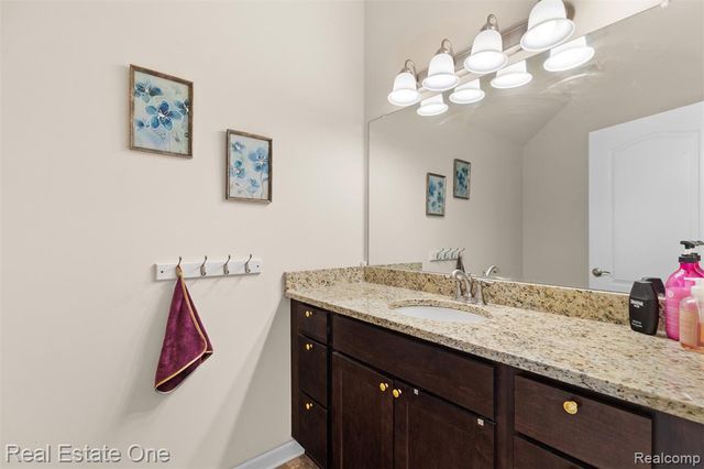 36950 Everett Drive, Westland, MI 48185