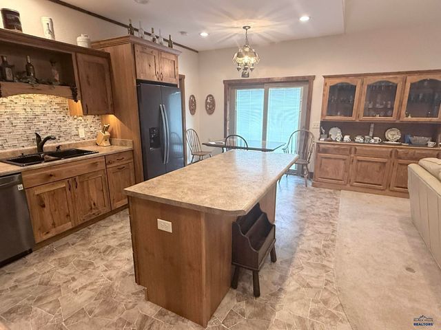 2822 OLIVE GROVE CT, Rapid City, SD 57703