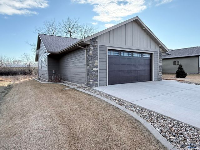 2822 OLIVE GROVE CT, Rapid City, SD 57703