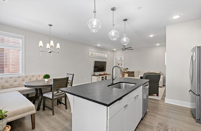 1608 Marshall Hollow Dr Apt 102, Nashville, TN 37203