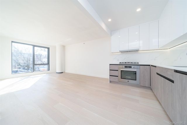 144-49 Northern Boulevard 212, Flushing, NY 11354