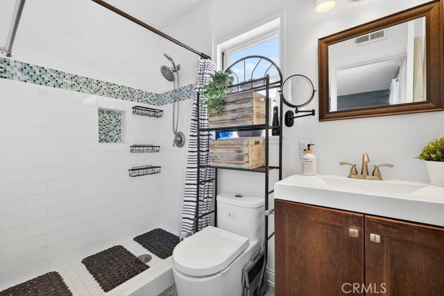 6082 Medford, Huntington Beach, CA 92647