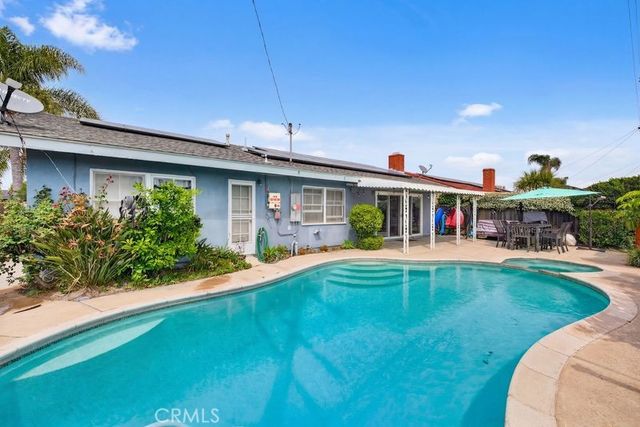 6082 Medford, Huntington Beach, CA 92647