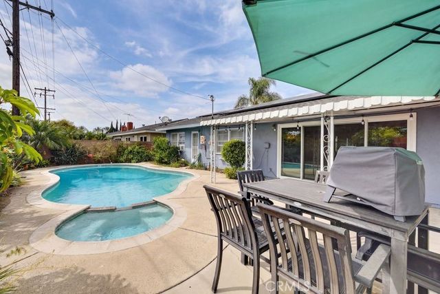 6082 Medford, Huntington Beach, CA 92647