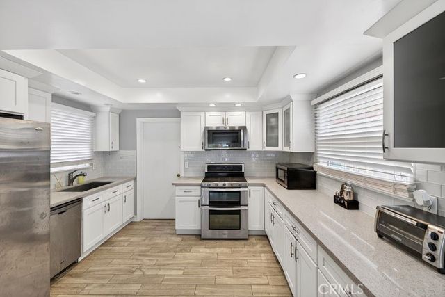 6082 Medford, Huntington Beach, CA 92647