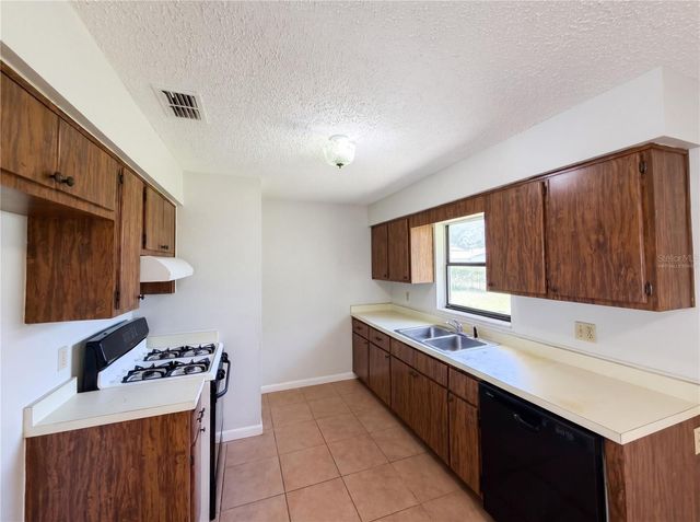 207 NE 3RD TERRACE, Williston, FL 32696