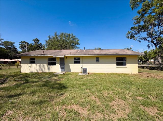 207 NE 3RD TERRACE, Williston, FL 32696