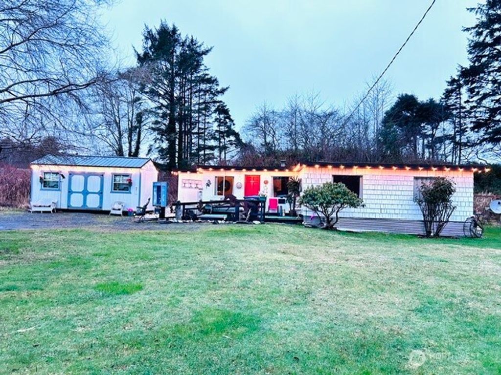 2595 State Route 109, Ocean Shores, WA 98569