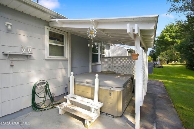 14 Nostrand Drive, Toms River, NJ 08757