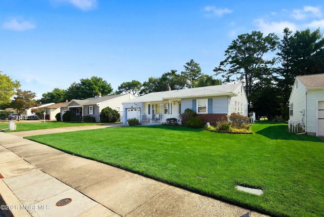 14 Nostrand Drive, Toms River, NJ 08757