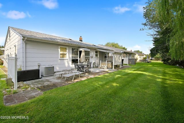 14 Nostrand Drive, Toms River, NJ 08757