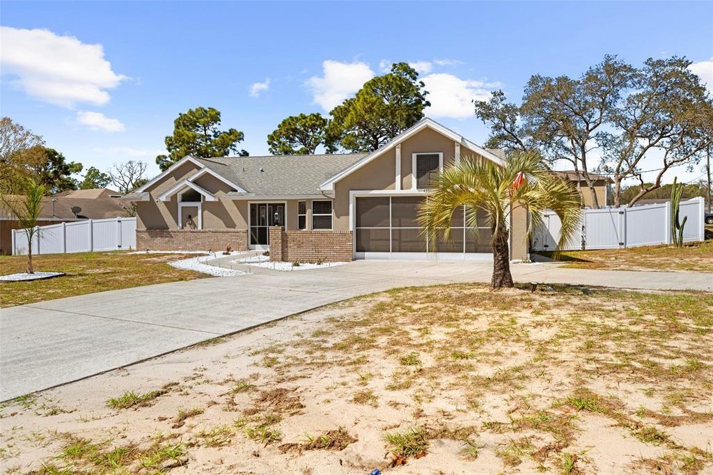 Image 10 of property listing at 4351 CASTLE AVENUE, Spring Hill, FL 34609