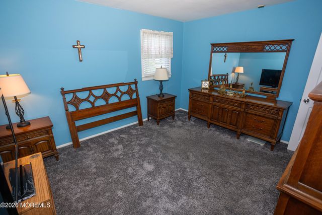 10 Schmitt Street, Sayreville, NJ 08872