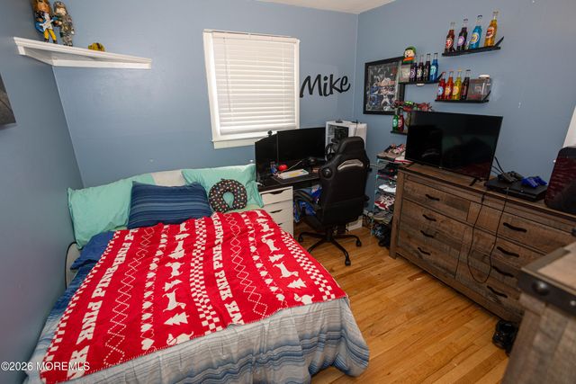 10 Schmitt Street, Sayreville, NJ 08872