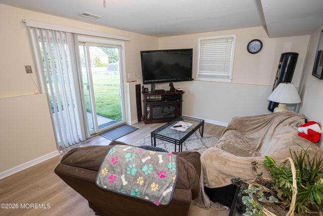 10 Schmitt Street, Sayreville, NJ 08872