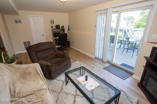 10 Schmitt Street, Sayreville, NJ 08872